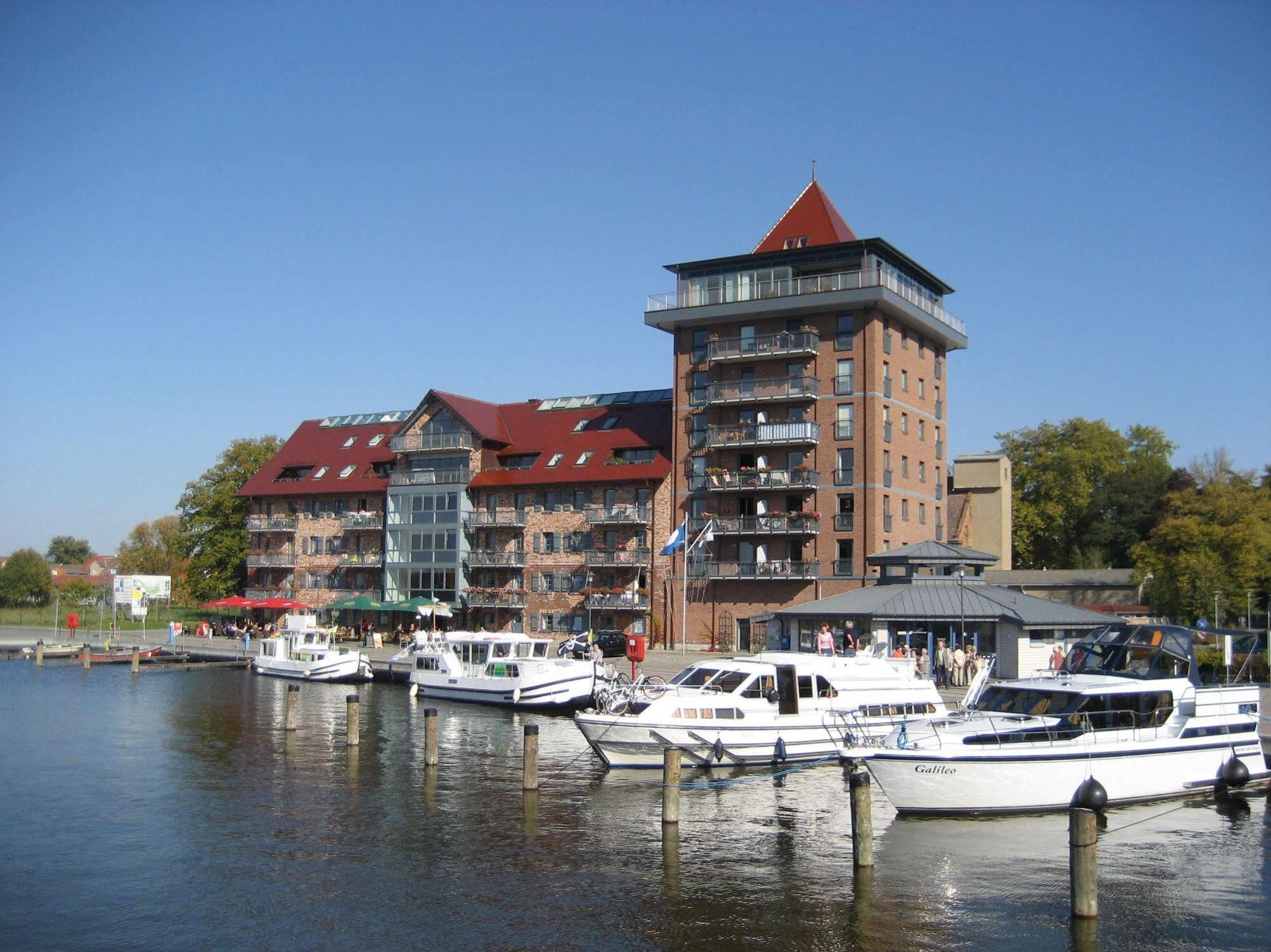 Park Hotel Fasanerie Neustrelitz Exterior photo